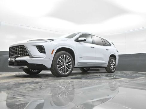 Used 2026 Buick Enclave Avenir w/ Super Cruise Package image 31