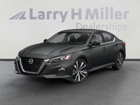 Used 2020 Nissan Altima 2.5 SR w/ Premium Package FWD image 4