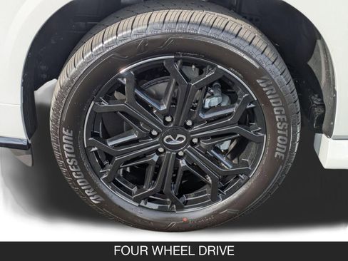 New 2026 INFINITI QX80 4WD image 11