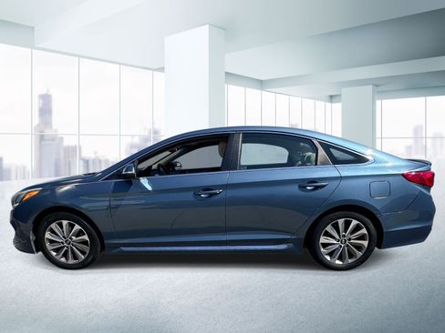 Used 2017 Hyundai Sonata FWD image 2