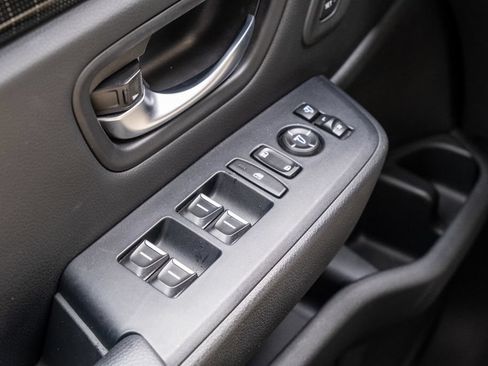 Used 2025 Honda Pilot Black Edition image 13