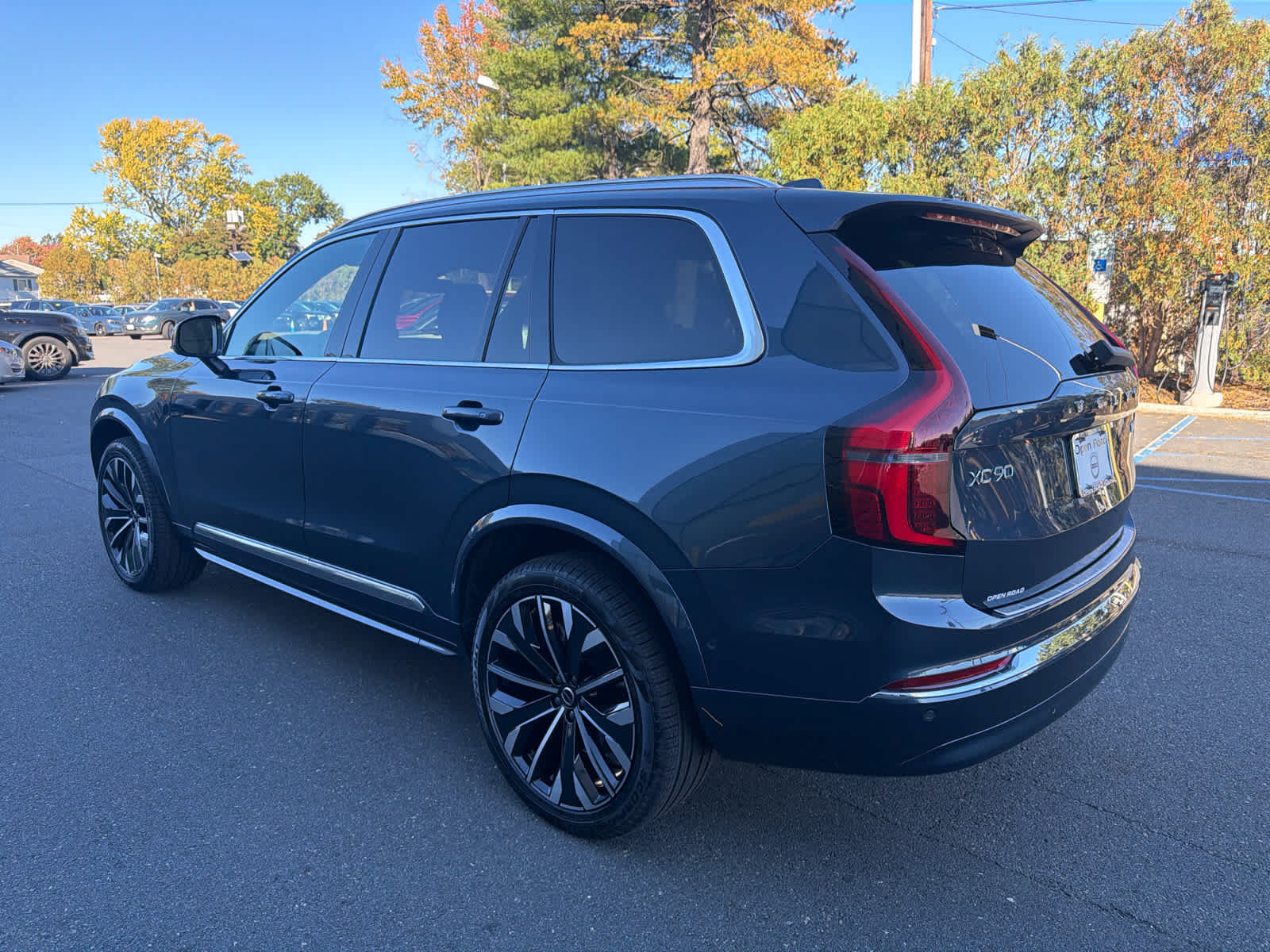 Used 2027 Volvo XC90 B6 Ultra AWD/4WD image 11