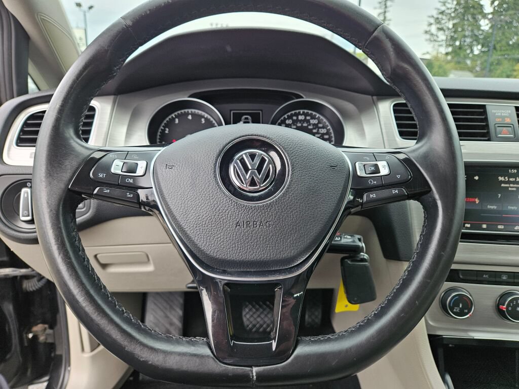 Used 2016 Volkswagen Golf S FWD image 20