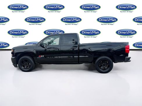 Used 2018 Chevrolet Silverado 1500 LT w/ Midnight Edition AWD/4WD image 4