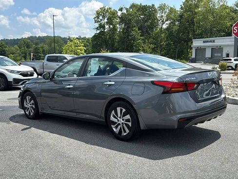 Used 2020 Nissan Altima 2.5 S FWD image 8