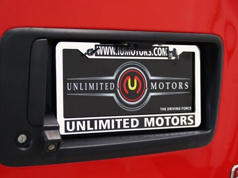 Used 2023 GMC Savana 3500 Extended w/ Driver Convenience Package RWD image 4