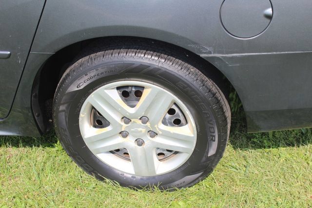 Used 2010 Chevrolet Impala LS FWD image 22