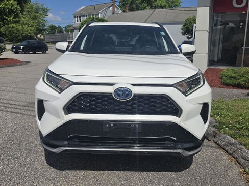 Used 2021 Toyota RAV4 SE w/ Weather & Moonroof Package AWD/4WD image 8