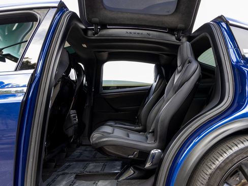 Used 2016 Tesla Model X 70D image 36