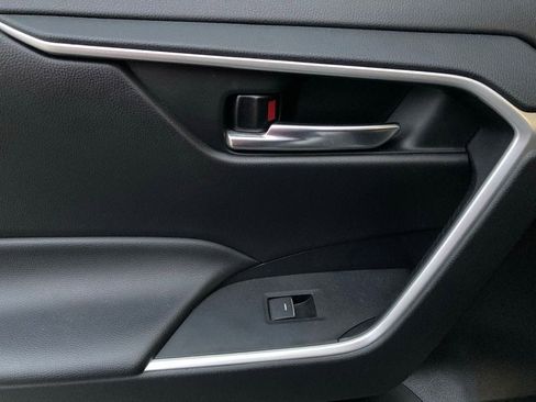 Used 2023 Toyota RAV4 XLE w/ Convenience Package image 9