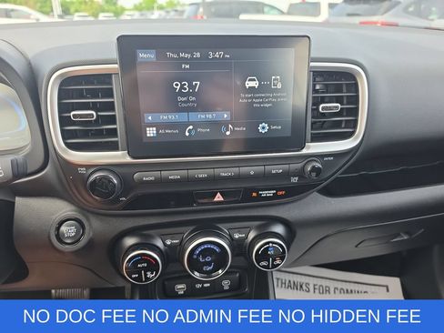 Used 2025 Hyundai Venue SEL FWD image 21