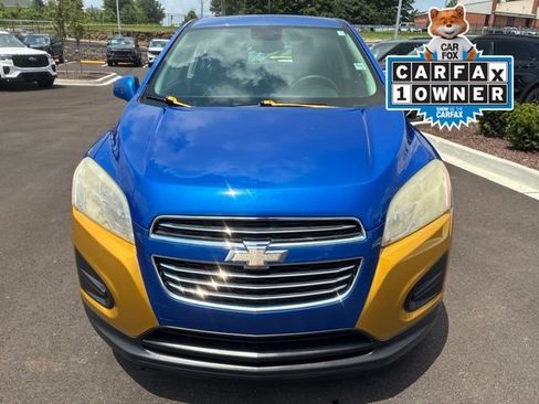 Used 2015 Chevrolet Trax LS FWD image 2