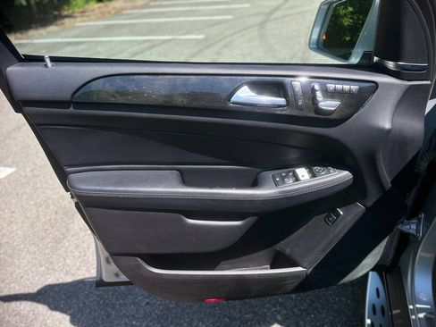 Used 2017 Mercedes-Benz GLS 450 4MATIC image 15