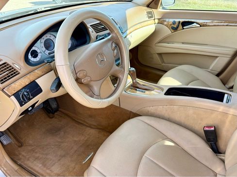Used 2008 Mercedes-Benz E 350 Luxury image 9