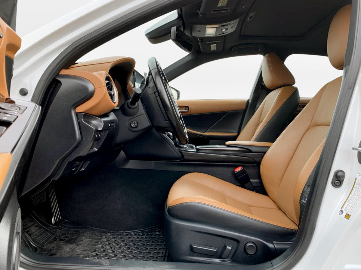 Used 2021 Lexus IS 300 AWD image 15