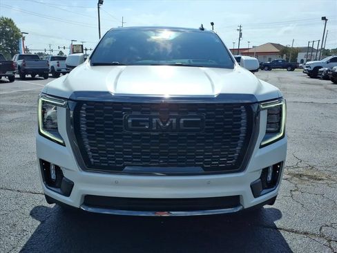 Used 2023 GMC Yukon Denali Ultimate AWD/4WD image 9