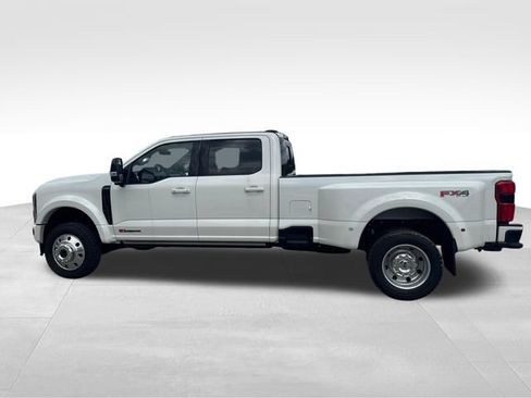 Used 2025 Ford F450 Platinum w/ FX4 Off-Road Package AWD/4WD image 9