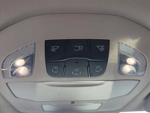 Used 2020 Chrysler Pacifica Touring-L w/ Tire & Wheel Group image 22