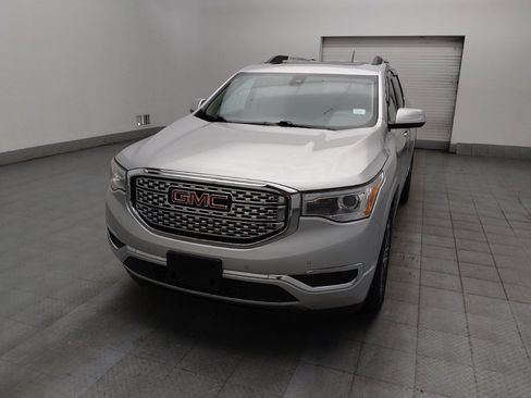Used 2019 GMC Acadia Denali w/ Technology Package FWD image 15