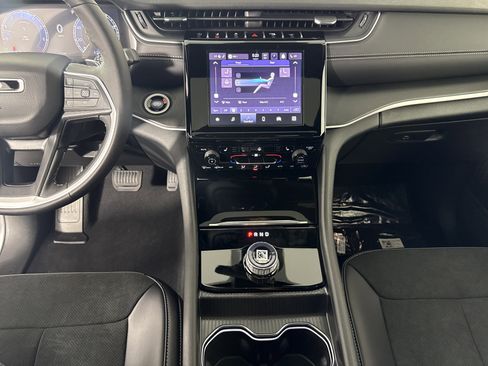 New 2025 Jeep Grand Cherokee L Altitude image 22