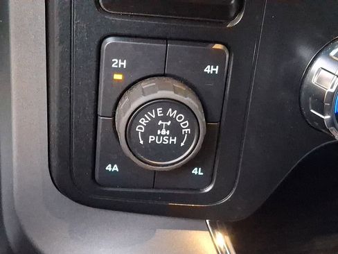 Used 2024 Ford F150 Lariat w/ FX4 Off-Road Package image 18