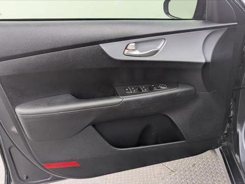 Used 2024 Kia Forte LX FWD image 13