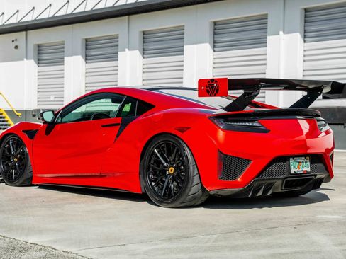 Used 2017 Acura NSX image 4