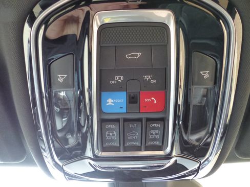 Used 2022 Jeep Grand Cherokee L Overland image 44