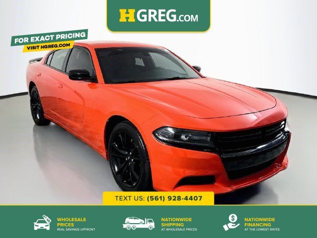 Used 2018 Dodge Charger SXT w/ Blacktop Package RWD image 1