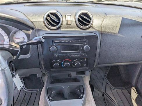 Used 2006 Mitsubishi Raider DuroCross RWD image 13