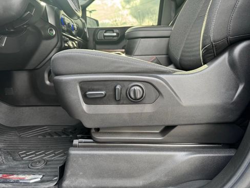 Used 2021 Chevrolet Silverado 1500 LT Trail Boss w/ LPO, Dark Essentials Package image 13