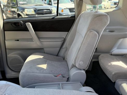 Used 2012 Toyota Highlander FWD image 77