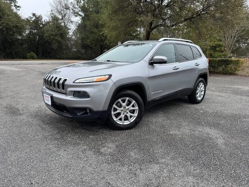 Used 2015 Jeep Cherokee Latitude image 30