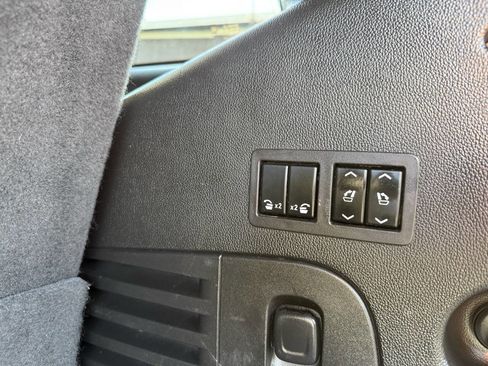 Used 2016 Cadillac Escalade Platinum AWD/4WD image 30