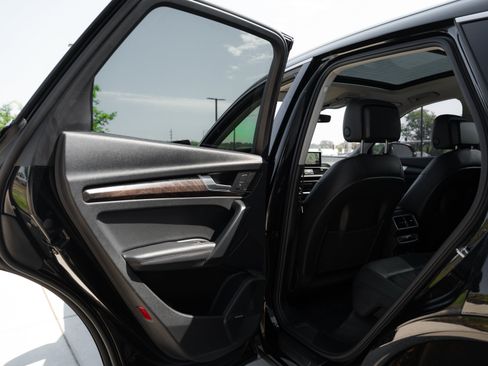 Used 2019 Audi Q5 2.0T Premium Plus w/ Premium Plus Package AWD/4WD image 24