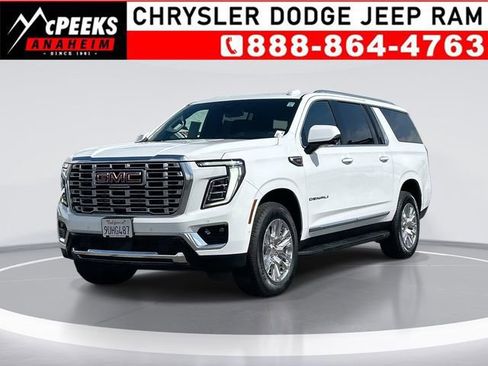 Used 2025 GMC Yukon XL Denali AWD/4WD image 1