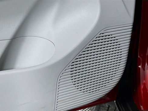 Used 2025 Hyundai Kona SEL image 18