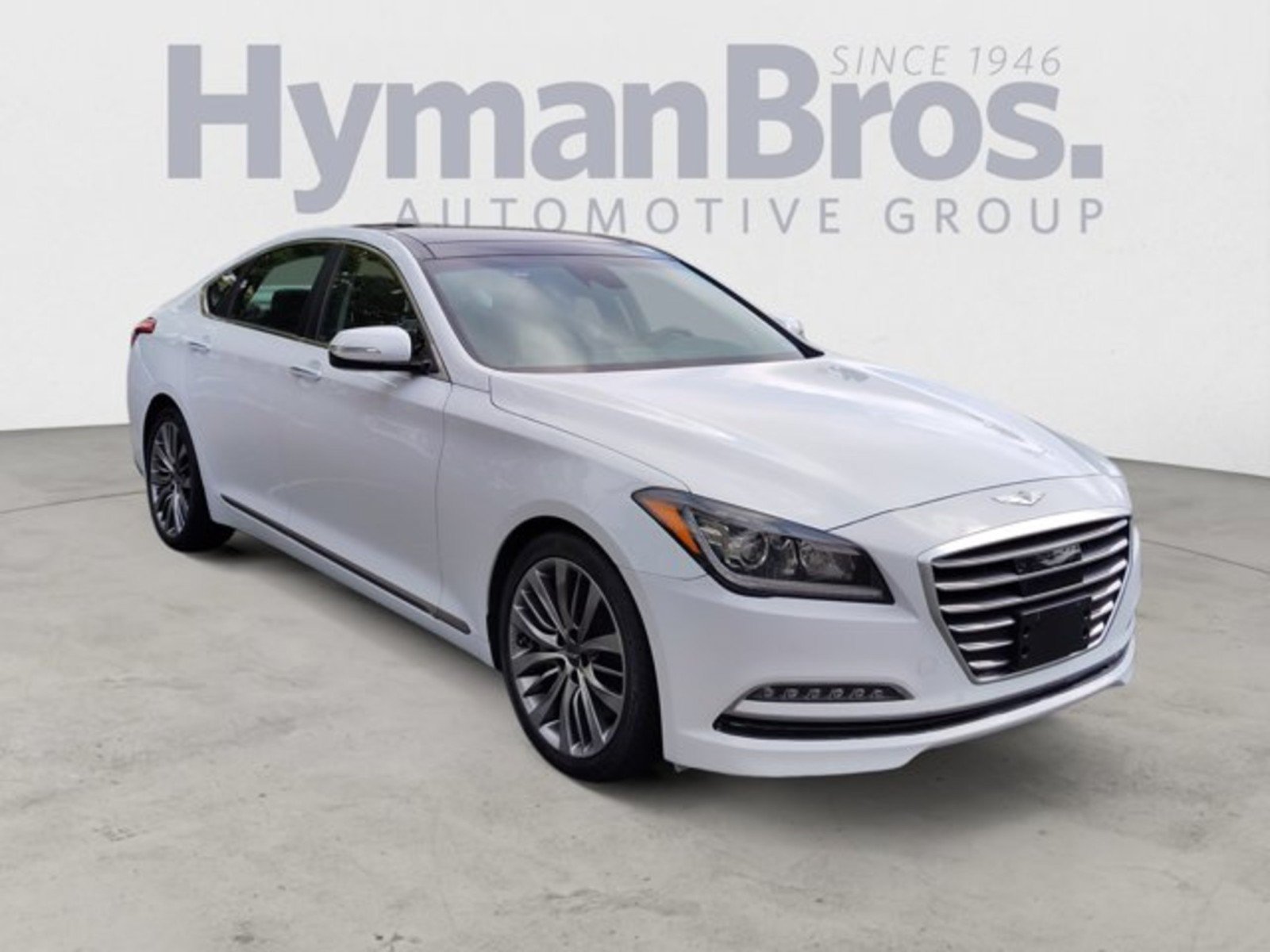Used 2015 Hyundai Genesis 5.0 RWD image 1