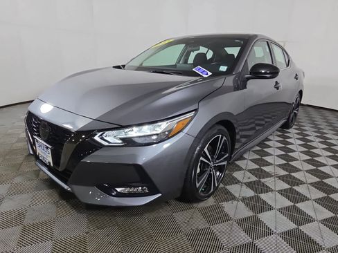 Used 2023 Nissan Sentra SR w/ Trunk Package image 4