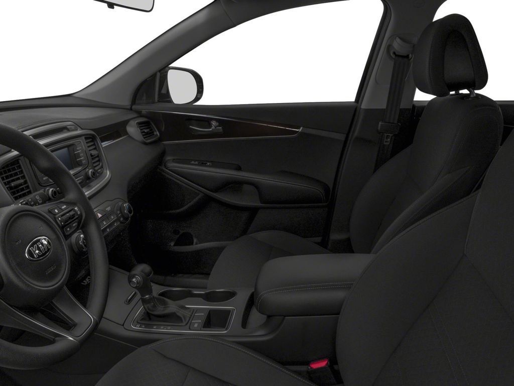 Used 2018 Kia Sorento AWD image 8