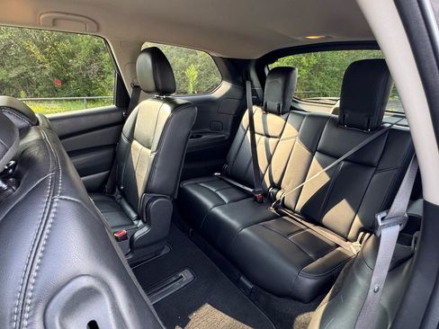 Used 2019 Nissan Pathfinder SL AWD/4WD image 13