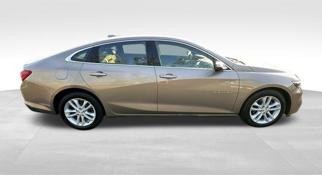Used 2018 Chevrolet Malibu LT FWD image 10