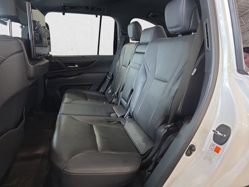 Certified 2022 Lexus LX 600 4WD w/ Luxury Package image 17