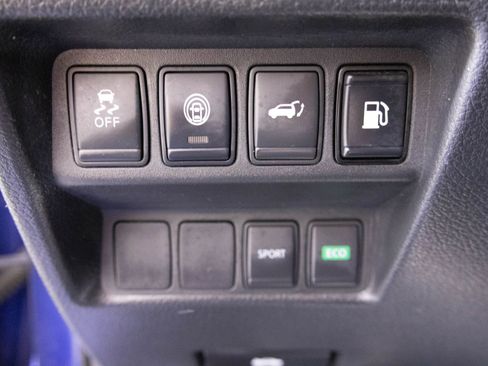 Used 2019 Nissan Rogue SV image 20