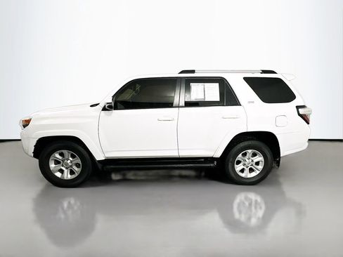 Used 2021 Toyota 4Runner SR5 Premium image 4