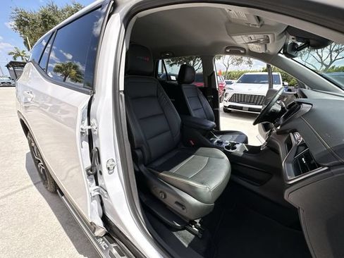 Certified 2022 GMC Terrain AT4 w/ Tech Package AWD/4WD image 31