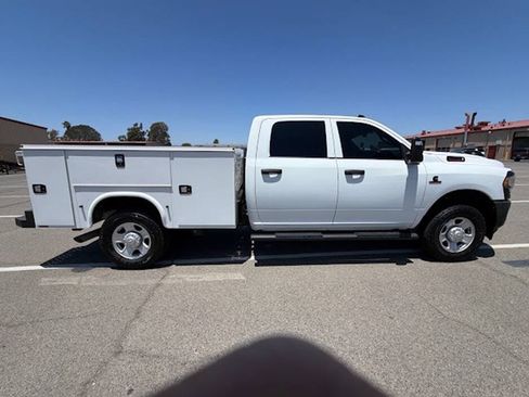 Used 2024 RAM 2500 Tradesman w/ Snow Chief Group AWD/4WD image 5