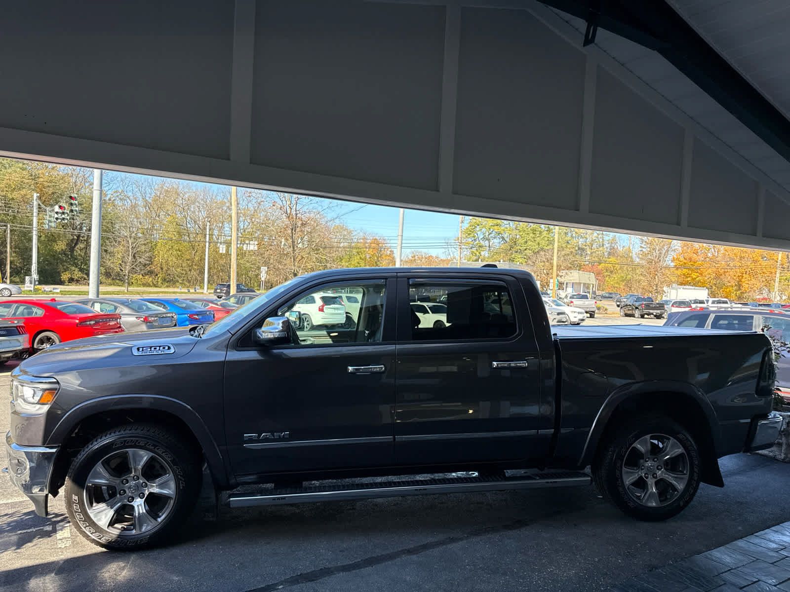 Used 2020 RAM 1500 Laramie AWD/4WD image 7
