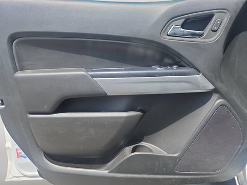 Used 2022 Chevrolet Colorado LT w/ Safety Package RWD image 16