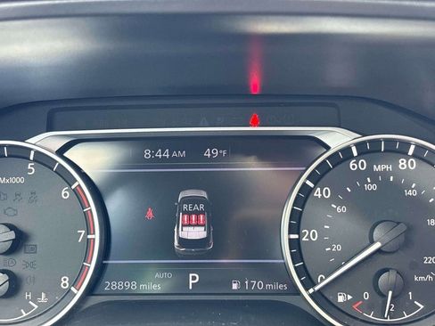 Used 2023 Nissan Rogue SV w/ SV Premium B Package image 21